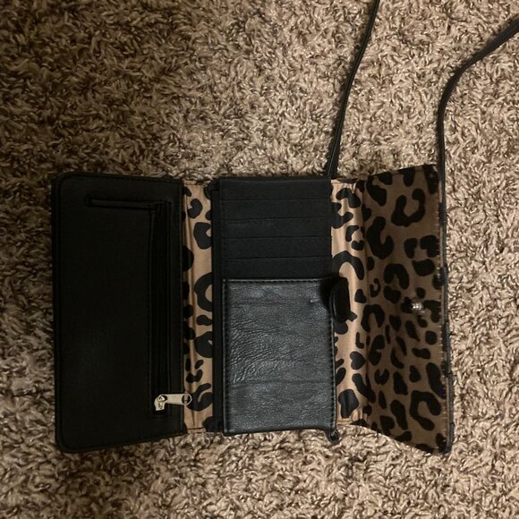 Jessica Simpson Black Clutch Purse 6 Inches Shoulder Strap Card Holder Trifold - Picture 4 of 4